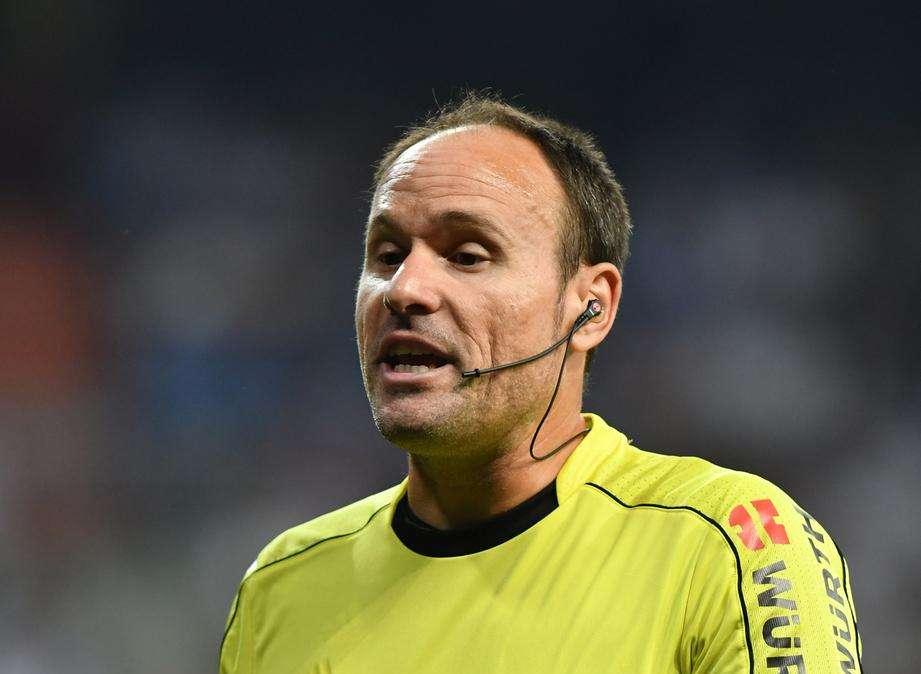 Ya se conoce el arbitro del FC Barcelona - Atlético de Madrid