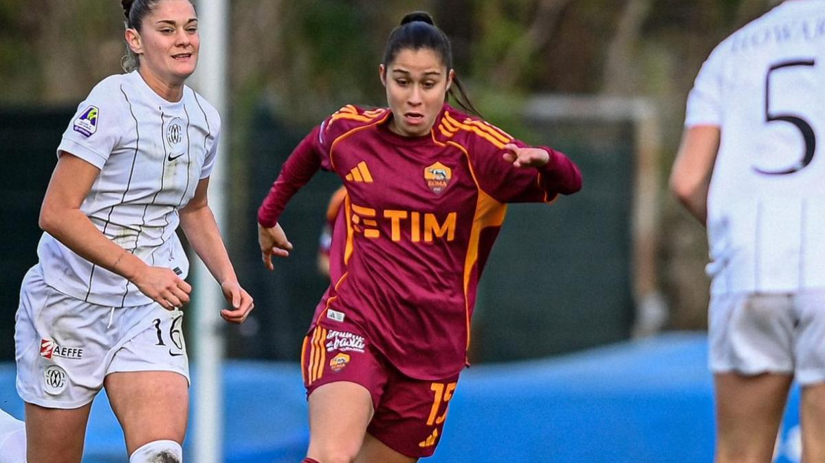 ¡Golpe inesperado para el Barça Femení! Chelsea prepara el fichaje de Giulia Dragoni tras su explosión en la Roma