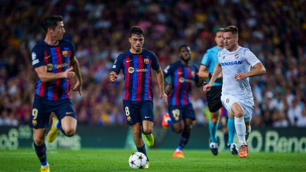 Xavi: "Pedri es comparable a los mejores centrocampistas del pasado en este club"