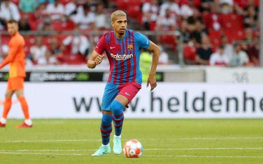 "Araújo quiere seguir en el Barça"
