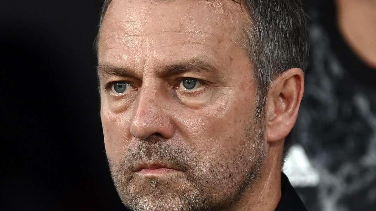 Hansi Flick, tras la derrota en Montjuïc: "Tenemos que reconectarnos como equipo"