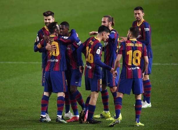 Las posibles alineaciones del Osasuna-Barça