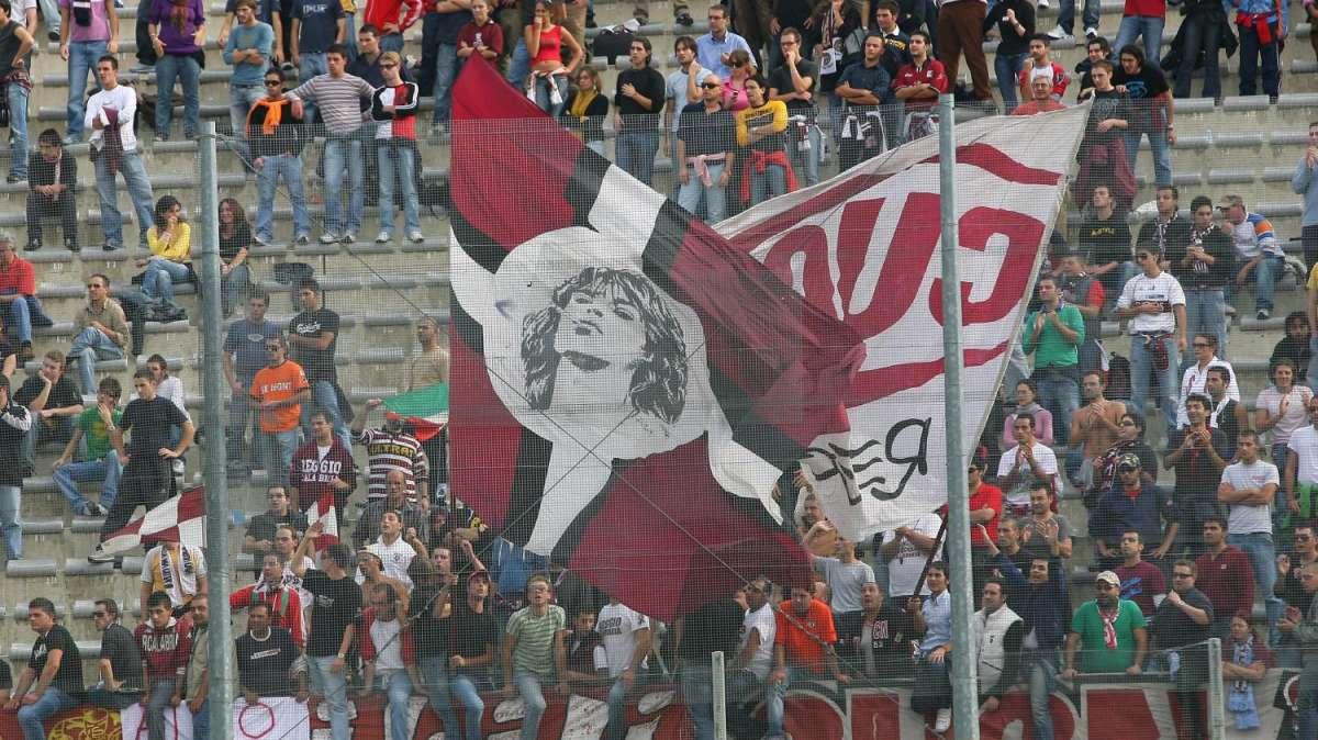 Anticipo, la Reggina mata il Frosinone 
