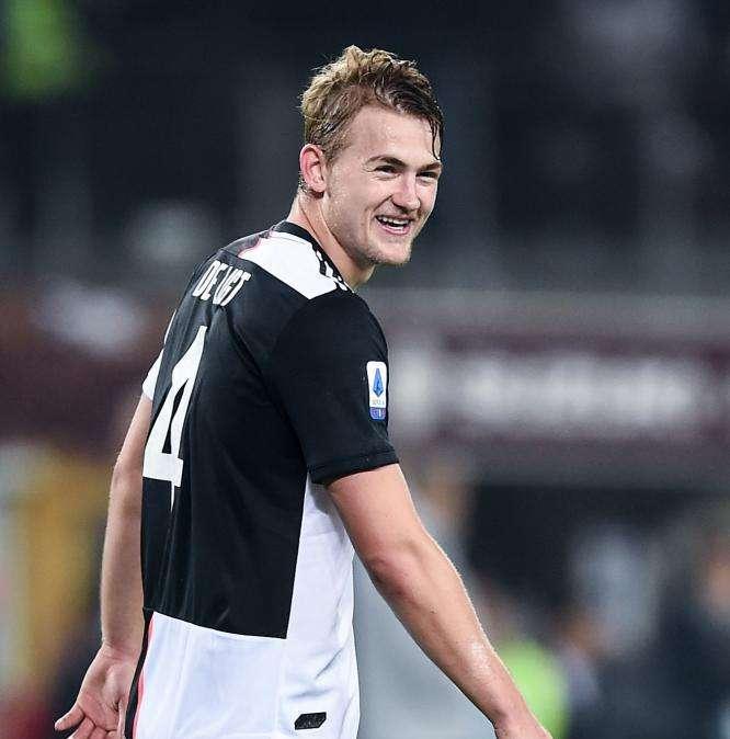 Juventus, De Ligt, fallo da rigore, gol e... infortunio 