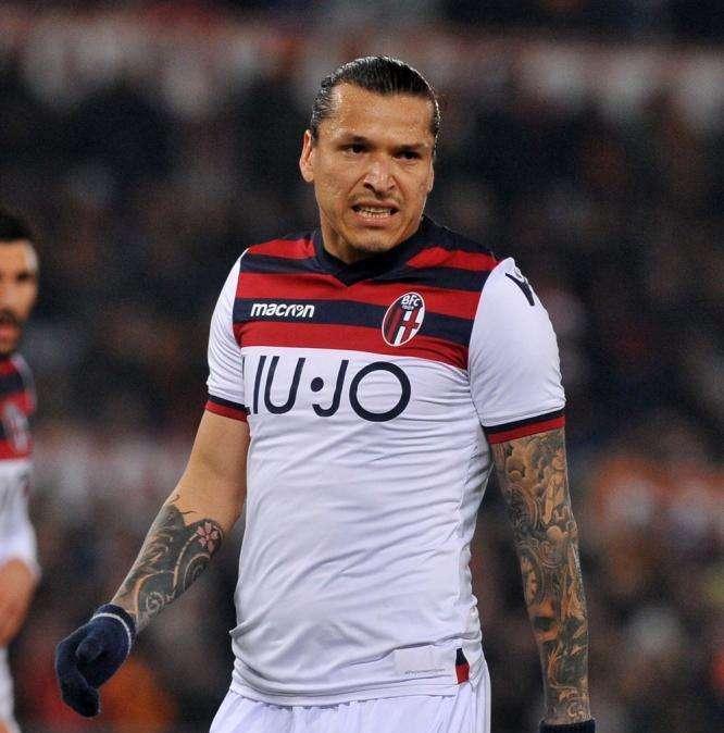 Bologna, trauma contusivo alla spalla per Santander