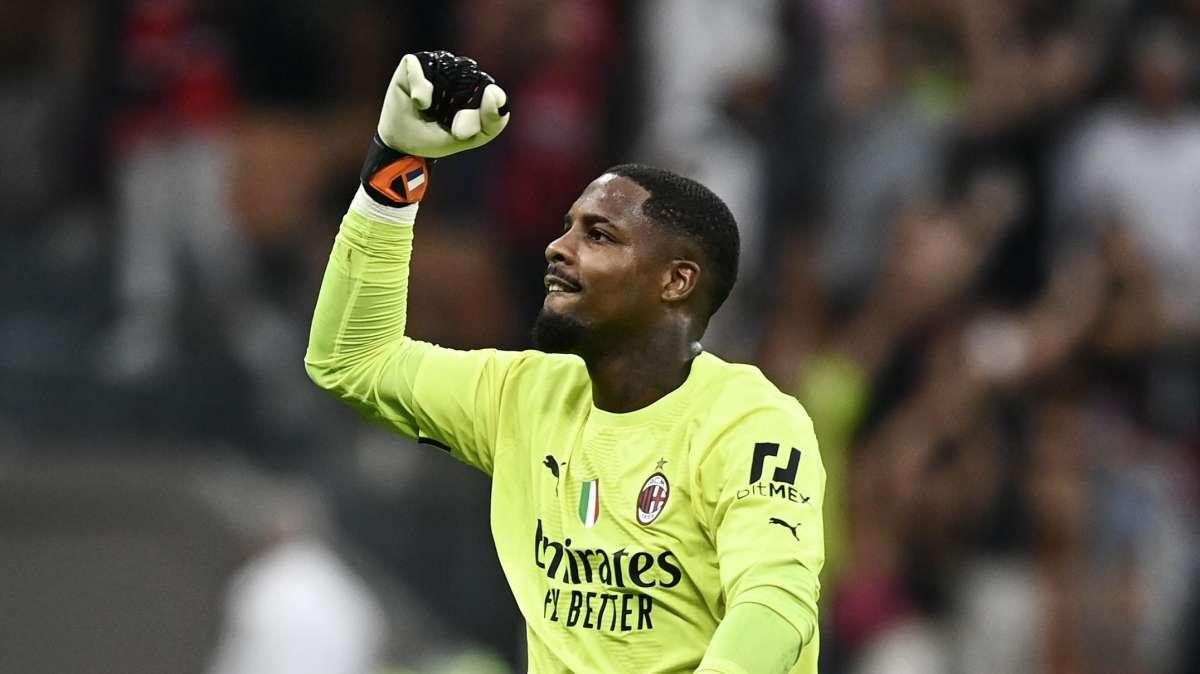 Milan, l'infortunio di Maignan cambia le strategie dei portieri 