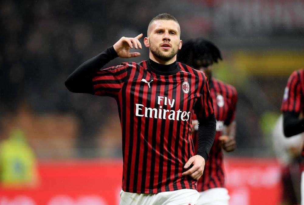 Fiorentina e Milan si dividono la posta in palio