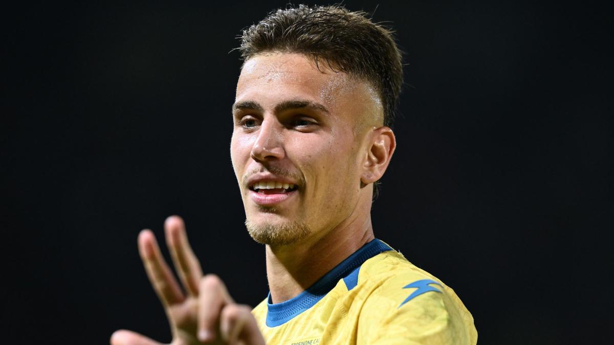 La tripletta di Raimondo fa volare il Frosinone, Sassuolo battuto 4-2