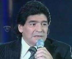 GdF sequestra orecchini a Maradona