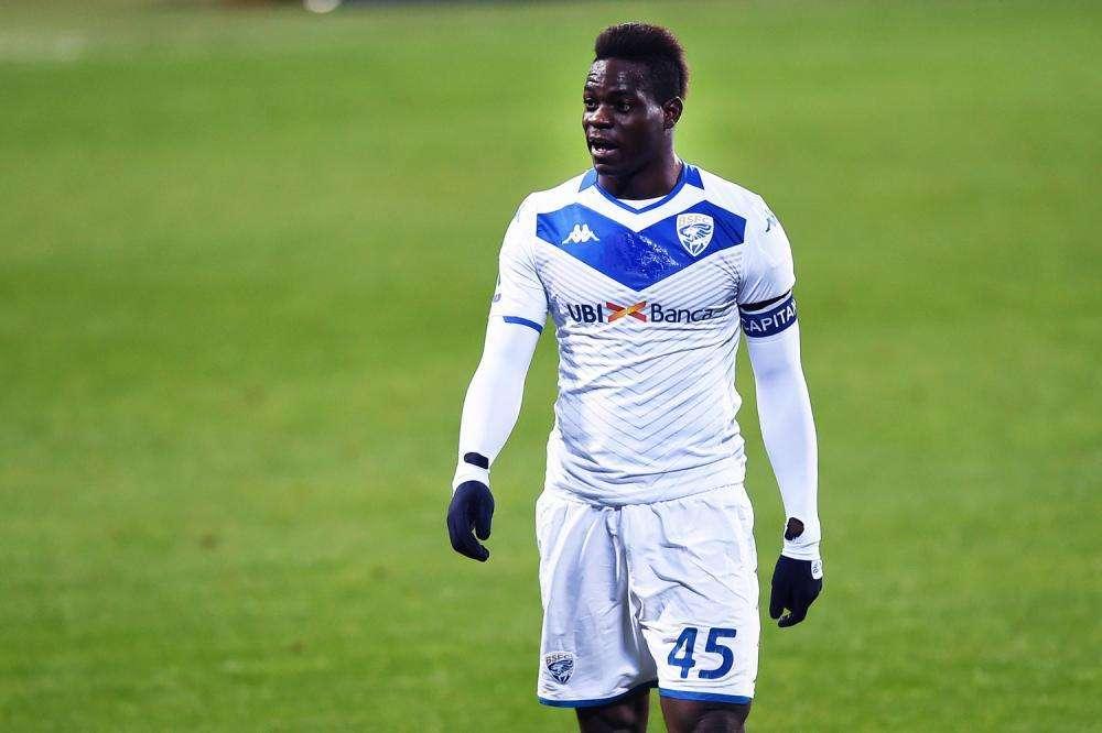 Brescia, Balotelli fa sempre di testa sua. Non si presenta all'allenamento 