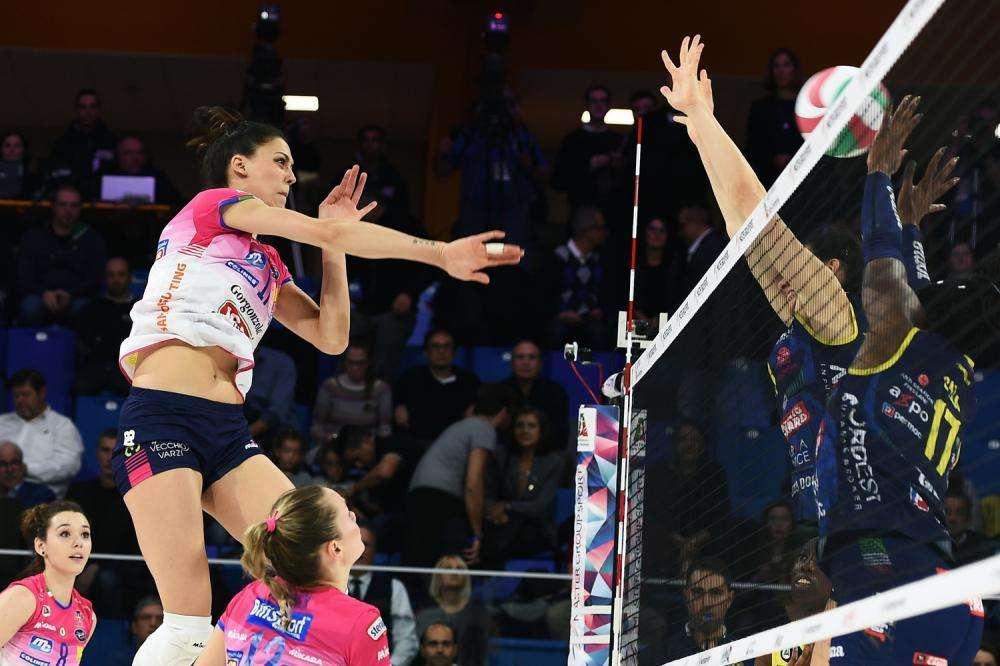 Italia, si ferma anche la pallavolo: nessuno scudetto. E il calcio?