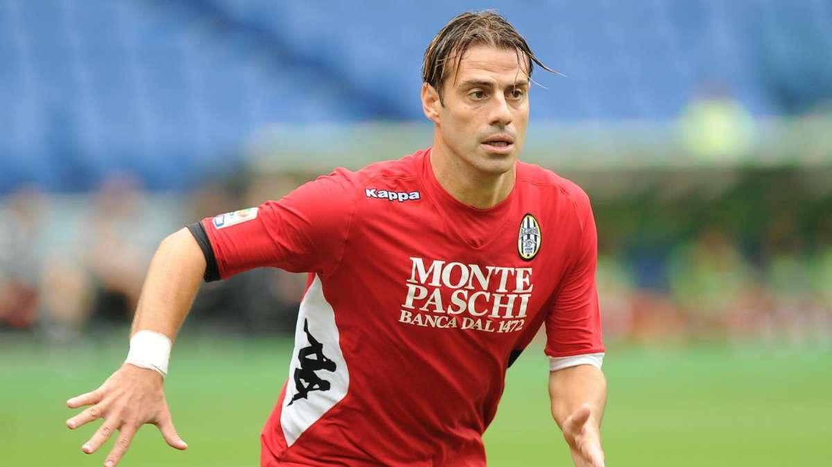 Sulle tracce di Calaiò spunta il Genoa
