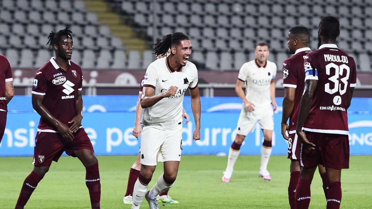 Roma-Smalling, è fatta: porte giallorosse chiuse per un difensore granata