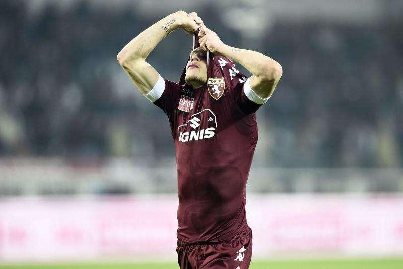 Il Tc Gruppo Strina di La Spezia ha premiato Belotti con l'l'Onda granata  