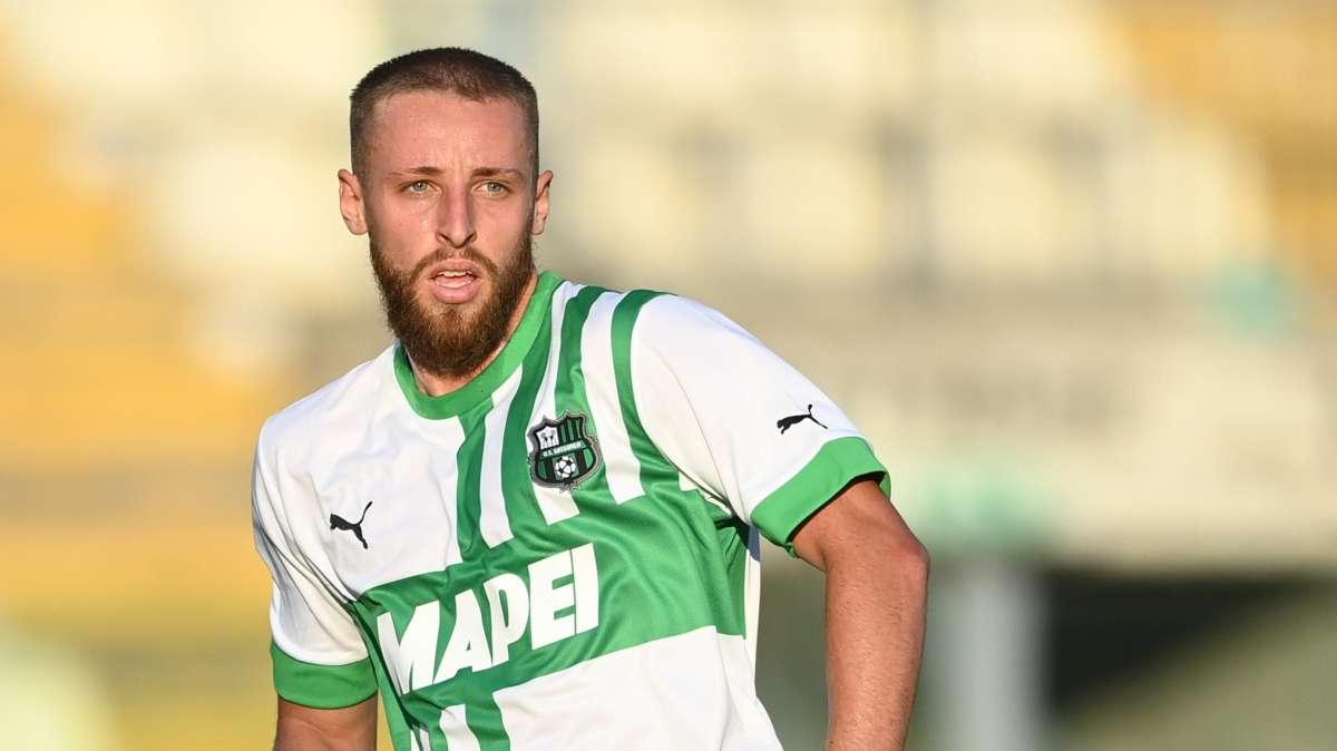 Serie A - Il Sassuolo batte in rimonta il Verona e sorpassa il Toro