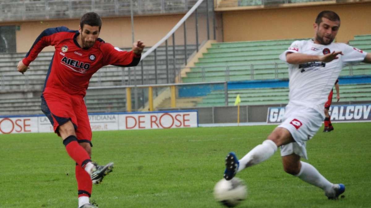 Hellas Verona e Torino sul "Roberto Carlos della B"