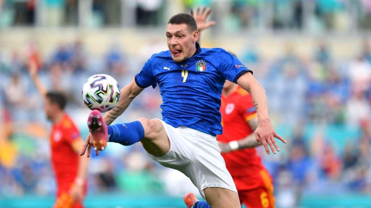 Belotti, l'orgoglio di chi si inginocchia di fronte alla Storia