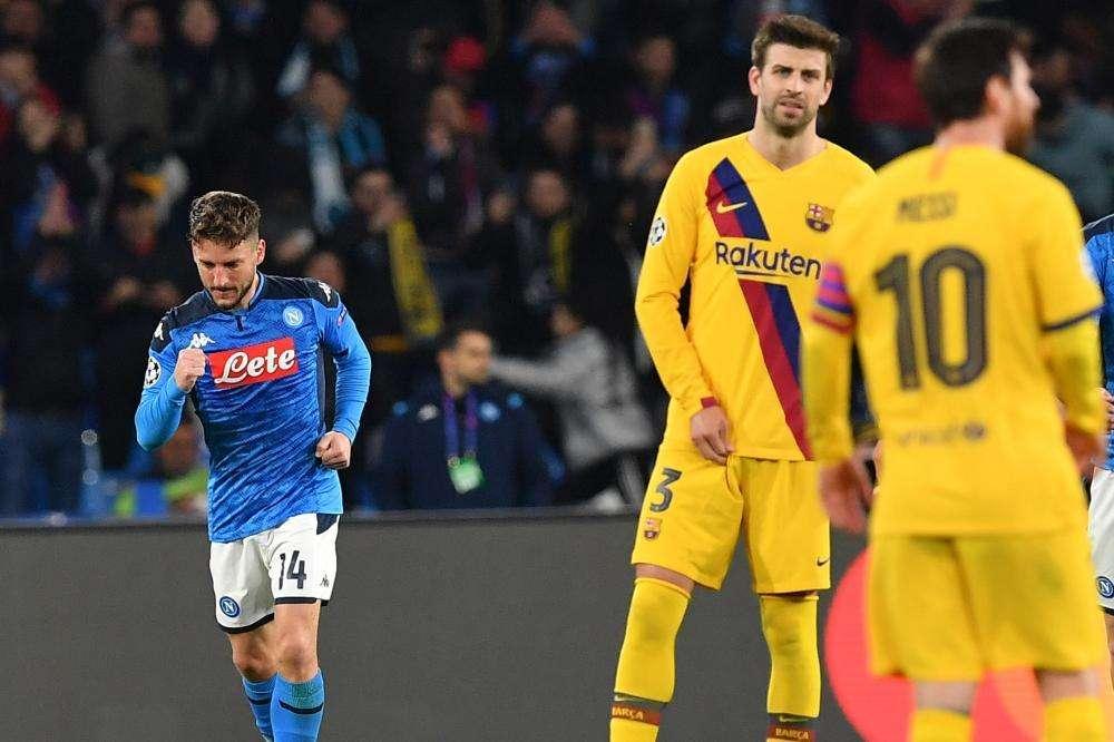 Napoli spettacolare, avanti 1-0 all'intervallo sul Barcellona
