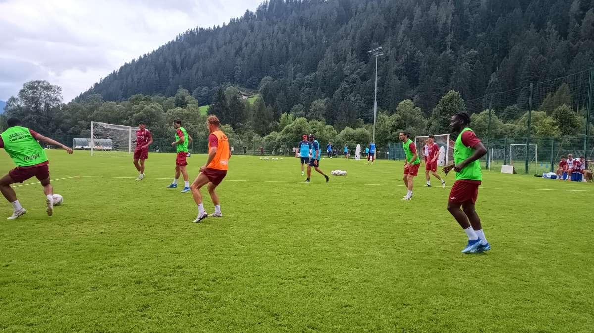 Il Torino a Pinzolo – Possesso e non possesso. Gineitis, Pellegri e Savva non in gruppo. Vanoli: “Reagire” e “I movimenti che fanno nascere una squadra”
