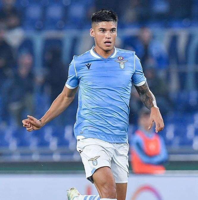 A Milano la Lazio abbatte i rossoneri nel finale con Correa