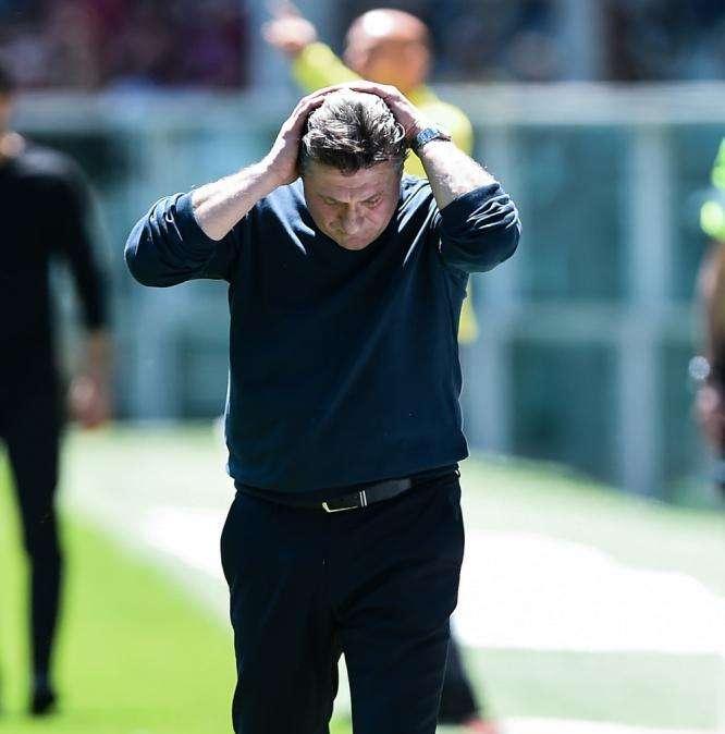 Mazzarri: "Alcuni giocatori non stavano bene. Ma non dobbiamo abbatterci per chiudere alla grande contro la Lazio"