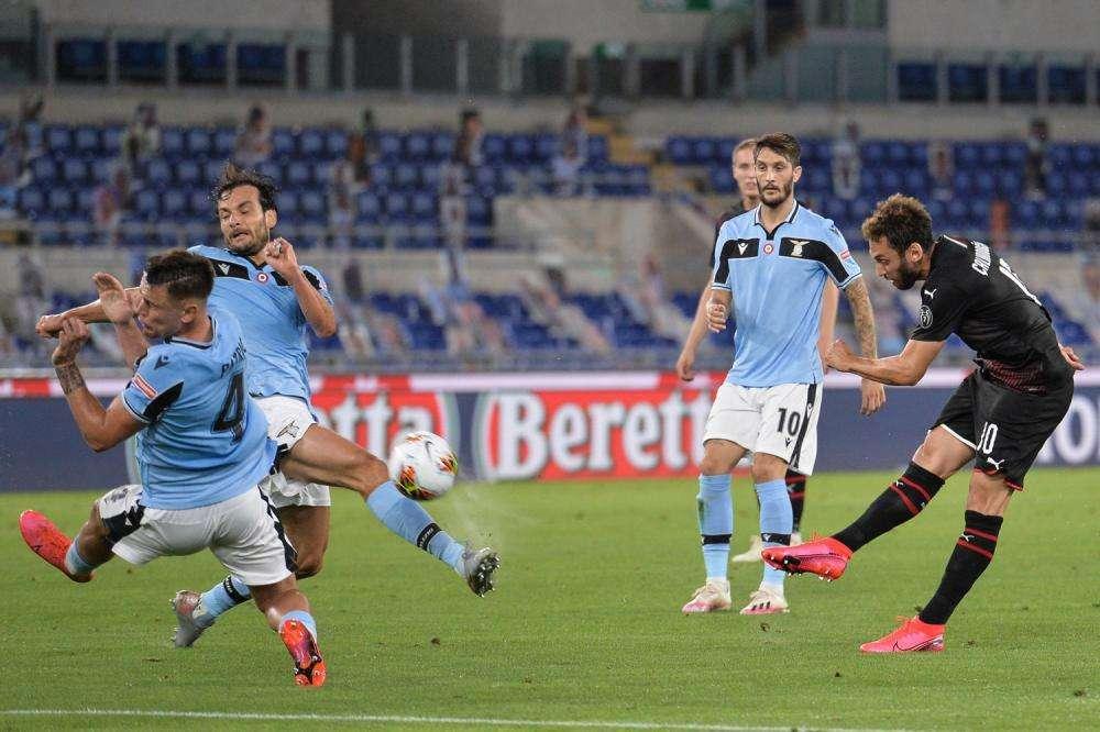 Lazio-Milan 0-3, la vittoria di Pioli regala lo scudetto alla Juve