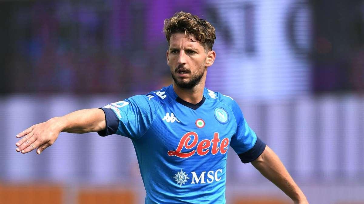 Napoli-Benevento 2-0, grazie a Mertens tornano i tre punti