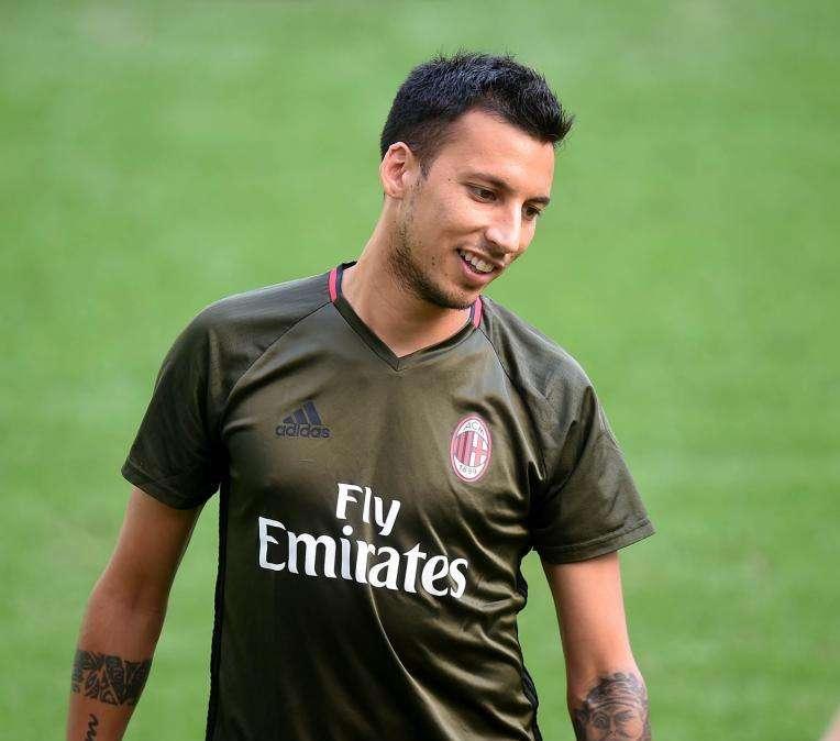 Anche il Siviglia pensa al milanista Vangioni per gennaio