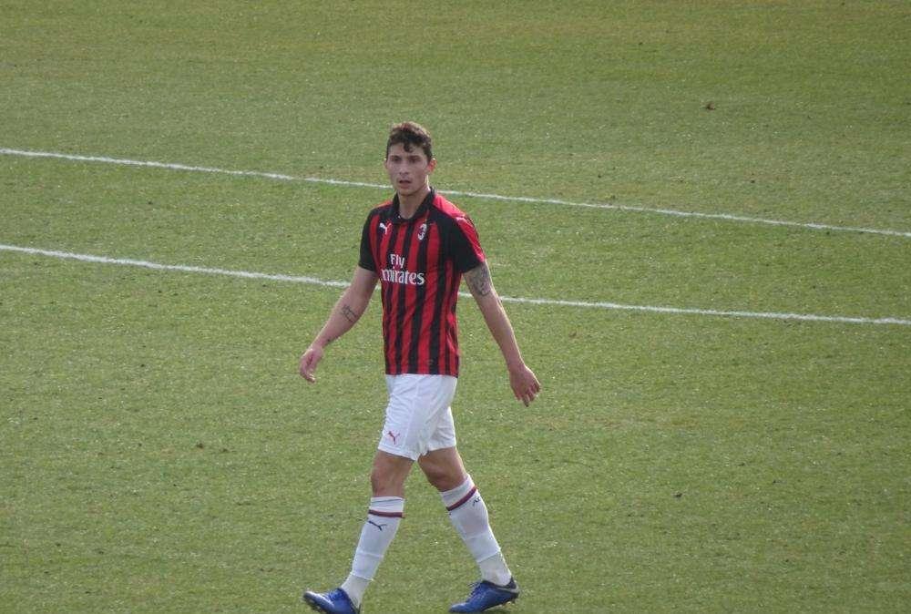 Caldara torna all'Atalanta, convinto il giocatore. Per Kiaer il Milan tergiversa 