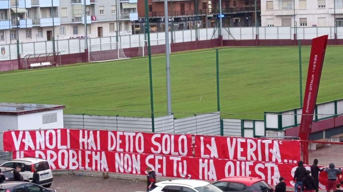 Al Filadelfia è comparso un nuovo striscione contro la dirigenza