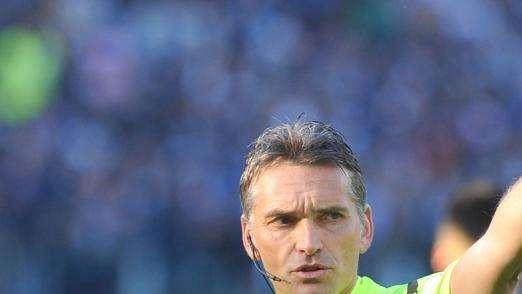 La misura è colma: gli arbitri devono dirigere la partita non condizionarne il risultato