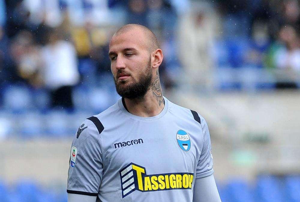 In casa granata potrebbero mutare le gerarchie alle spalle di Sirigu?