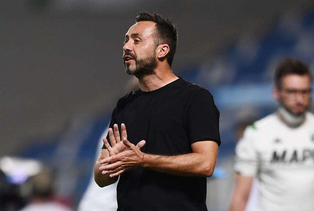 Il Napoli vince con il Sassuolo, a cui il Var toglie quattro reti per offside