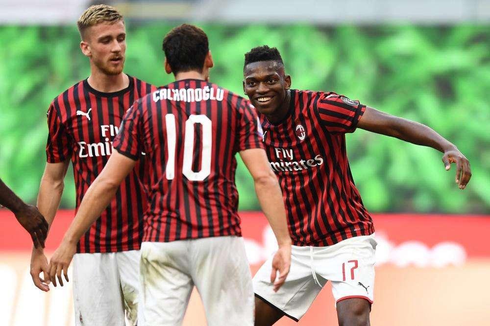 Calcio in tv: le milanesi in campo per la A, spazio anche a Premier e Liga