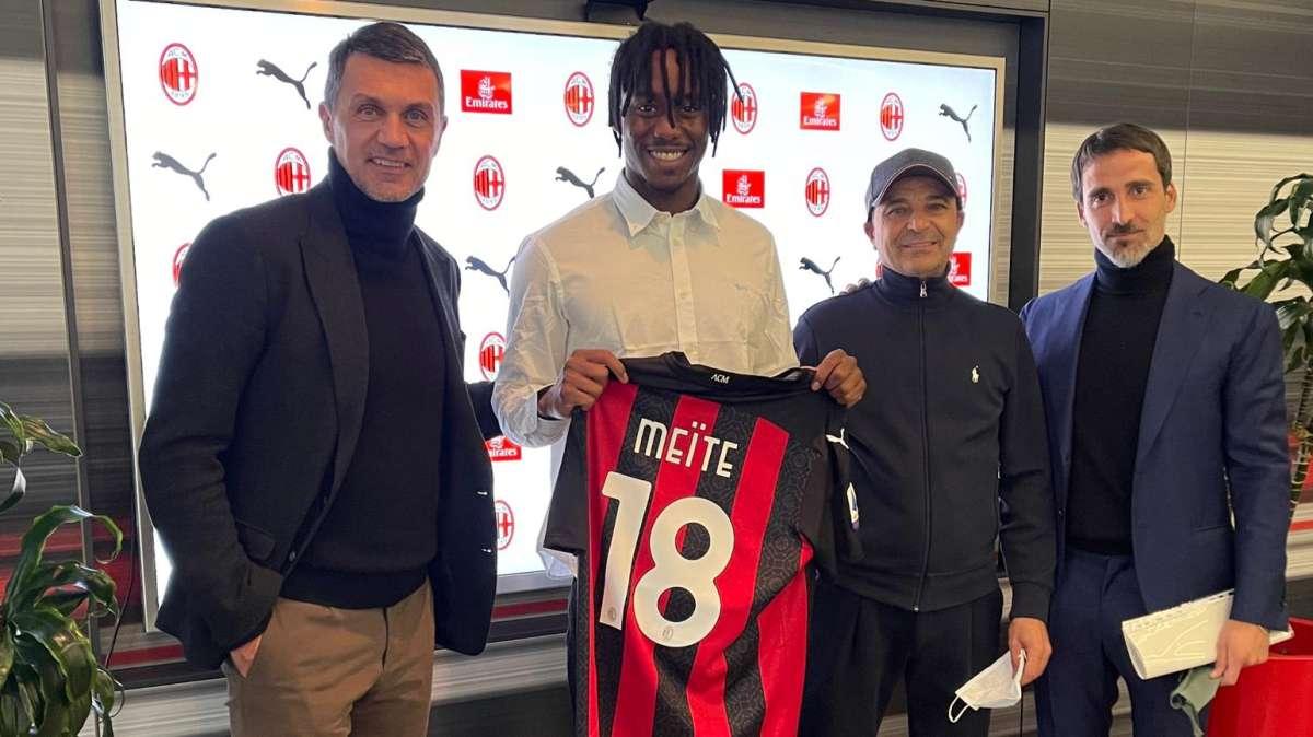 Milan-Crotone, le formazioni ufficiali. C'è Meitè del 1' 