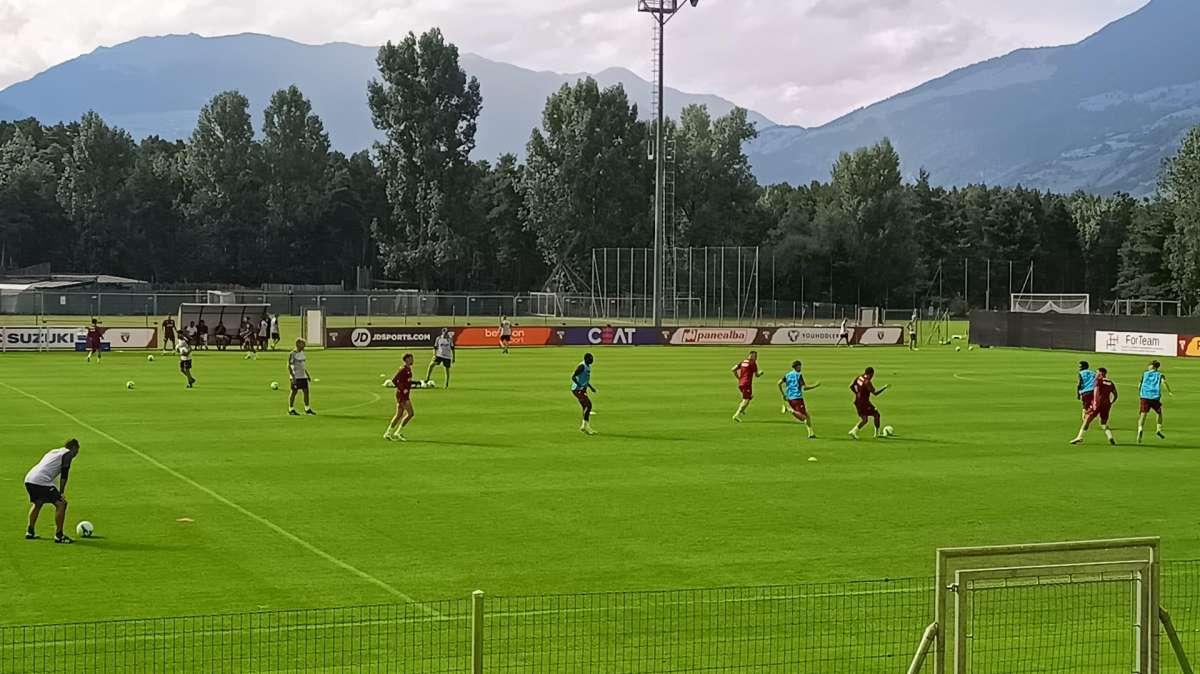 LIVE L’allenamento di martedì pomeriggio del Torino. Baroni: “Alziamo la qualità, qua siamo al Torino”. Anjorin a parte. Colloquio fra Baroni, Vagnati e Paresce