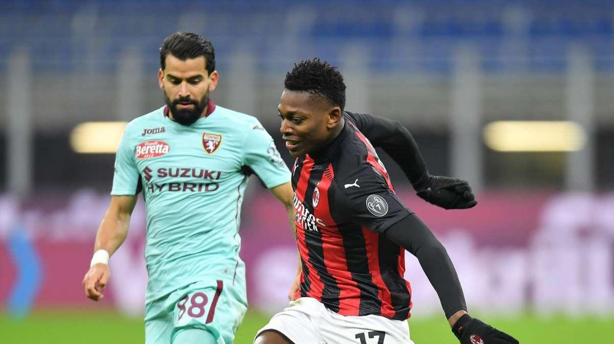 La Stampa: "Il Toro cede solo ai rigori. Rincon, errore decisivo: Milan ai quarti"