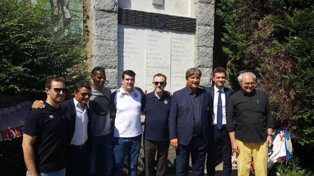 La Chapecoense rende omaggio al Grande Torino, il Presidente in visita a Superga