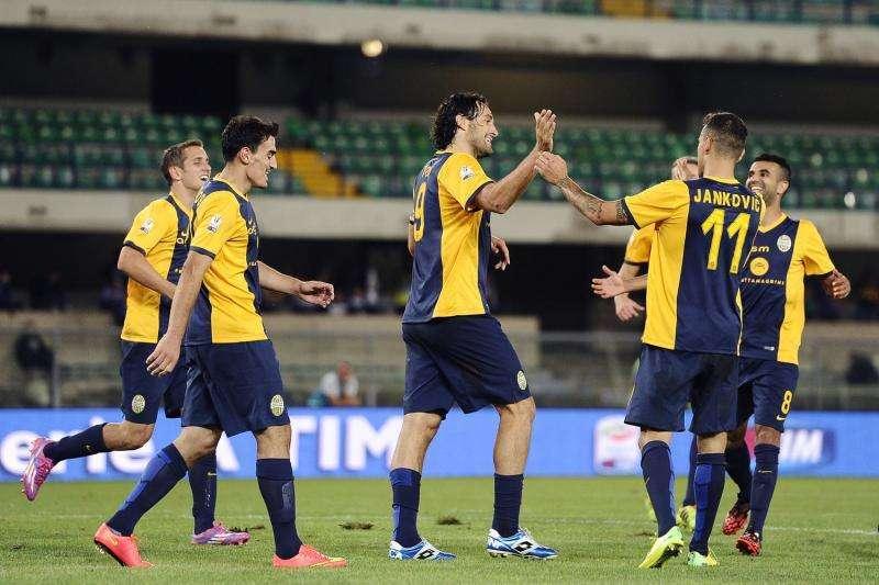 Hellas Verona, domani seduta a porte chiuse