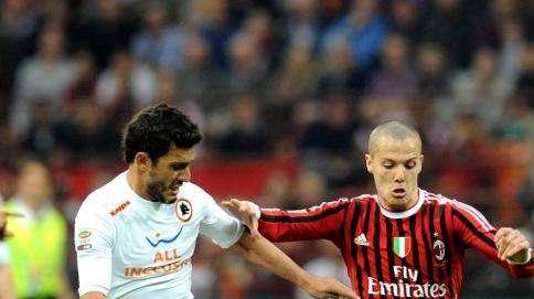 Sulle tracce di Mesbah c'è anche la Fiorentina