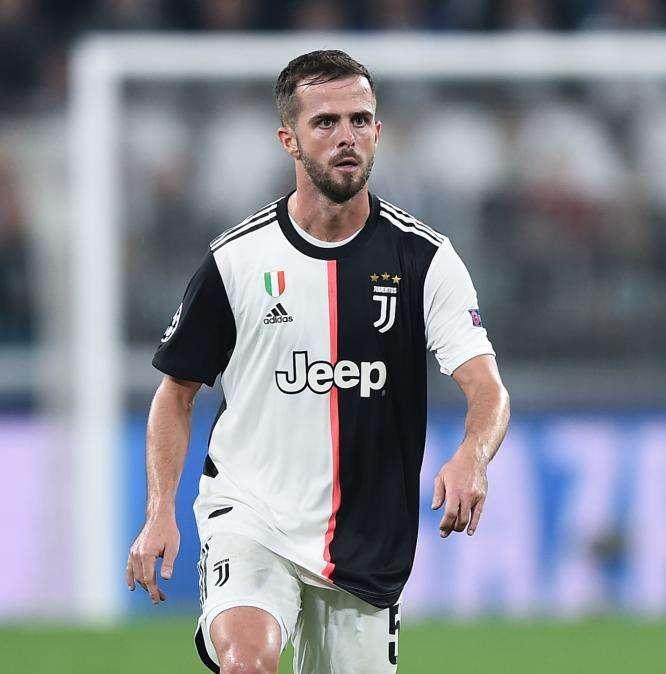 Sarri scioglie i dubbi, Pjanic in mediana con Ramsey e Matuidi