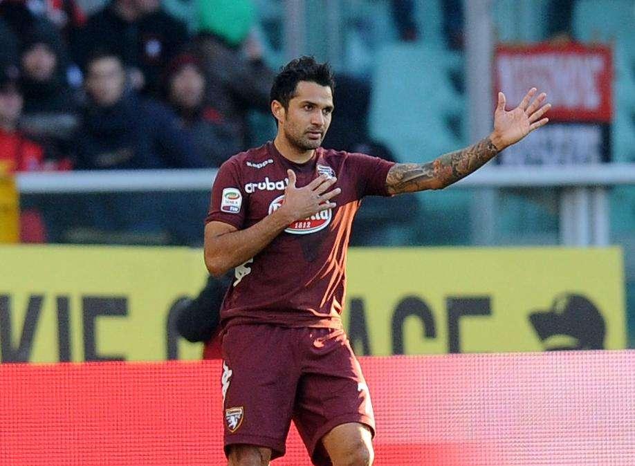 Santana, stiramento alla coscia destra 