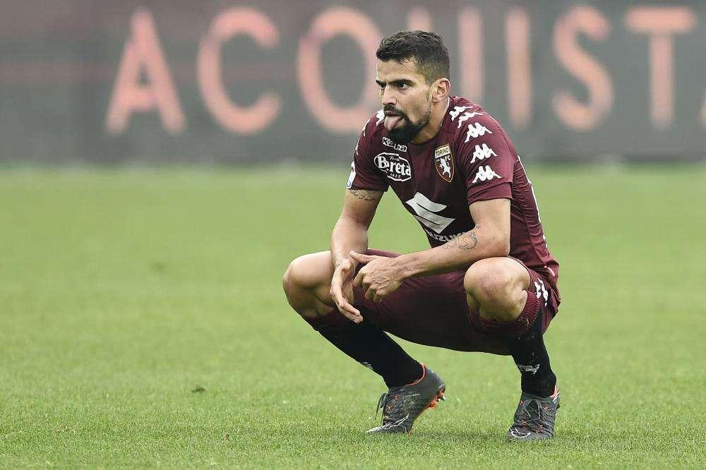 Baselli e Rincon fermi. Lavoro sugli automatismi di gioco