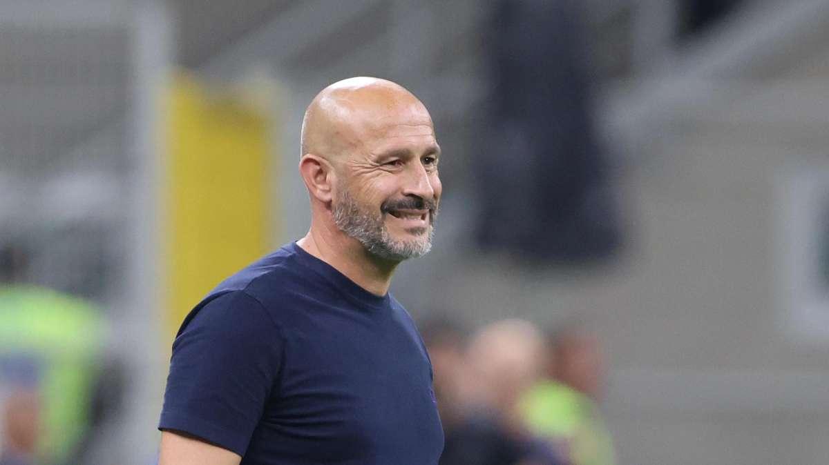 Serie A - La Fiorentina ha vita facile col Cagliari e vola al terzo posto