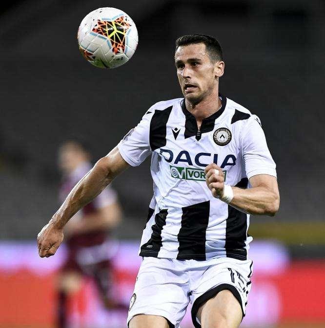 Roma sotto all'intervallo in casa contro l'Udinese, rosso a Perotti