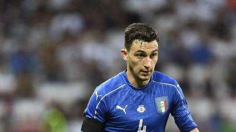 Il Milan pensa a riportare in rossonero Darmian. Porte chiuse dallo United