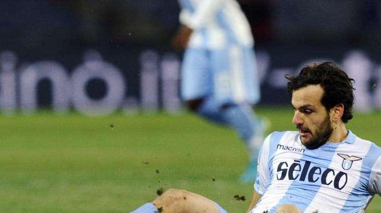 Lazio, Parolo: "Burdisso ha confermato l'errore arbitrale a nostro sfavore"