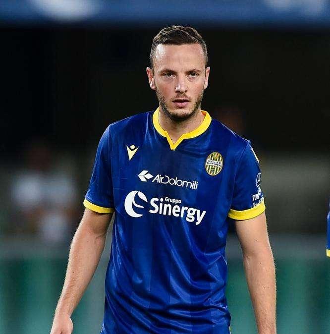 UFFICIALE, Rrahmani è un giocatore del Napoli. Resterà fino a giugno al Verona 