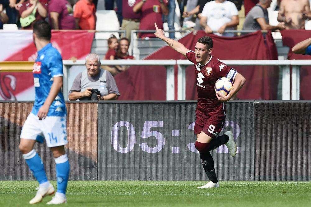L’infortunio di Jovic cambierebbe i piani del Napoli e può far tornare in auge un granata