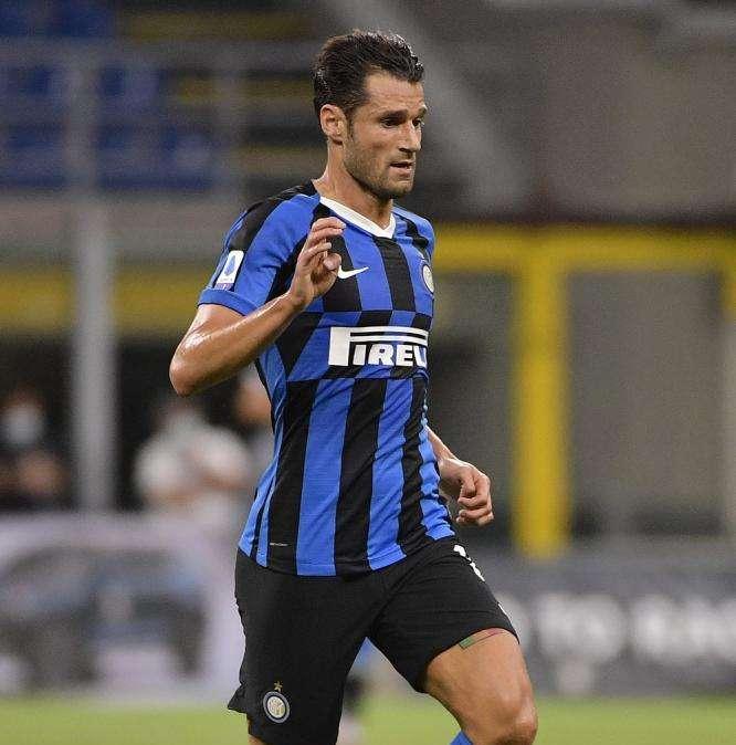 Inter e Verona si dividono la posta, è 2-2